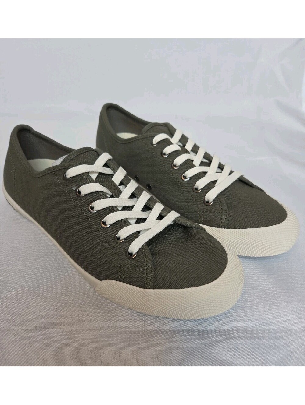SeaVees Women’s Size 7.5 Monterey  Canvas Olive Green Shoes Sneakers